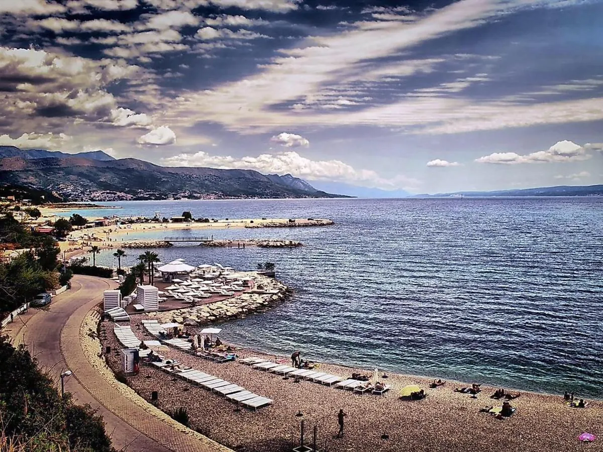 Apartment Relax Whit Big Terrace 170M2 Near The Beach Split Croatia