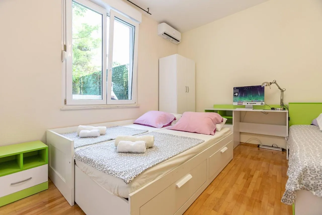 Apartment Relax Whit Big Terrace 170M2 Near The Beach Split